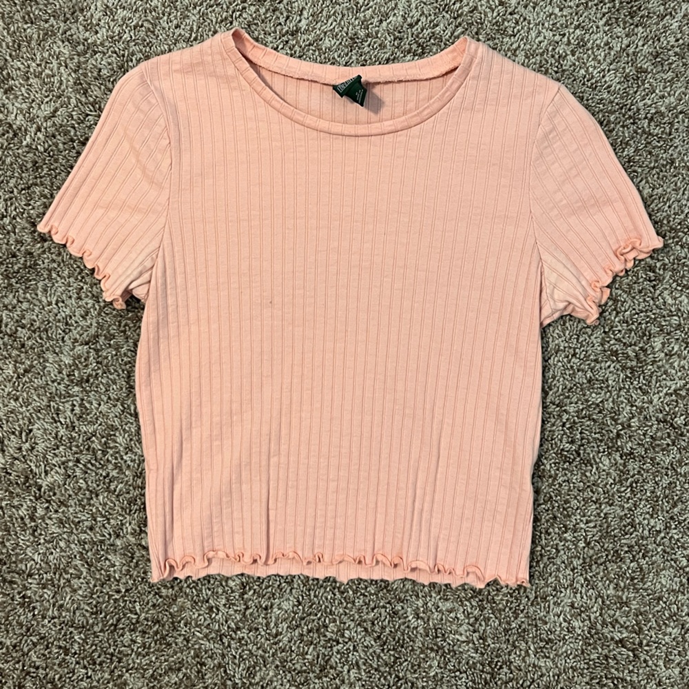 Super cute for summer! Beautiful color, and a good length.